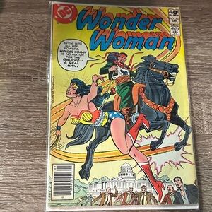 DC Wonder Woman Vintage  Comic